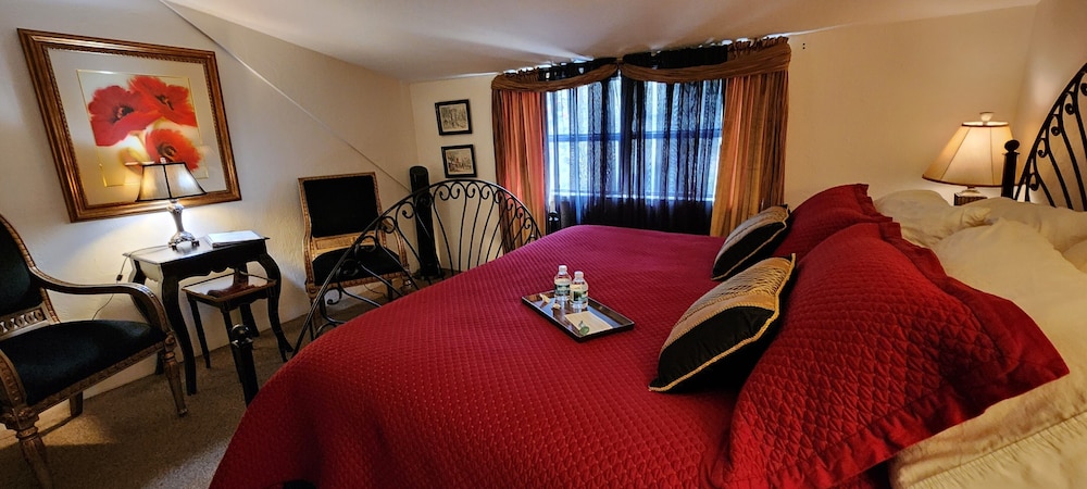 Lily Creek Lodge 52/68