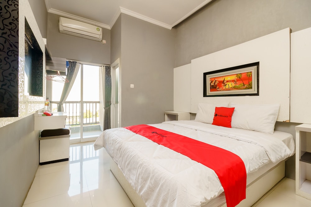 RedDoorz Resort Premium @ Sangkan Hurip Kuningan 20/49