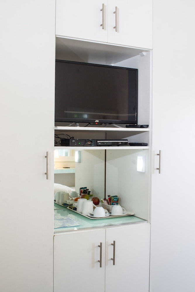 South Villa Guesthouse 44/46