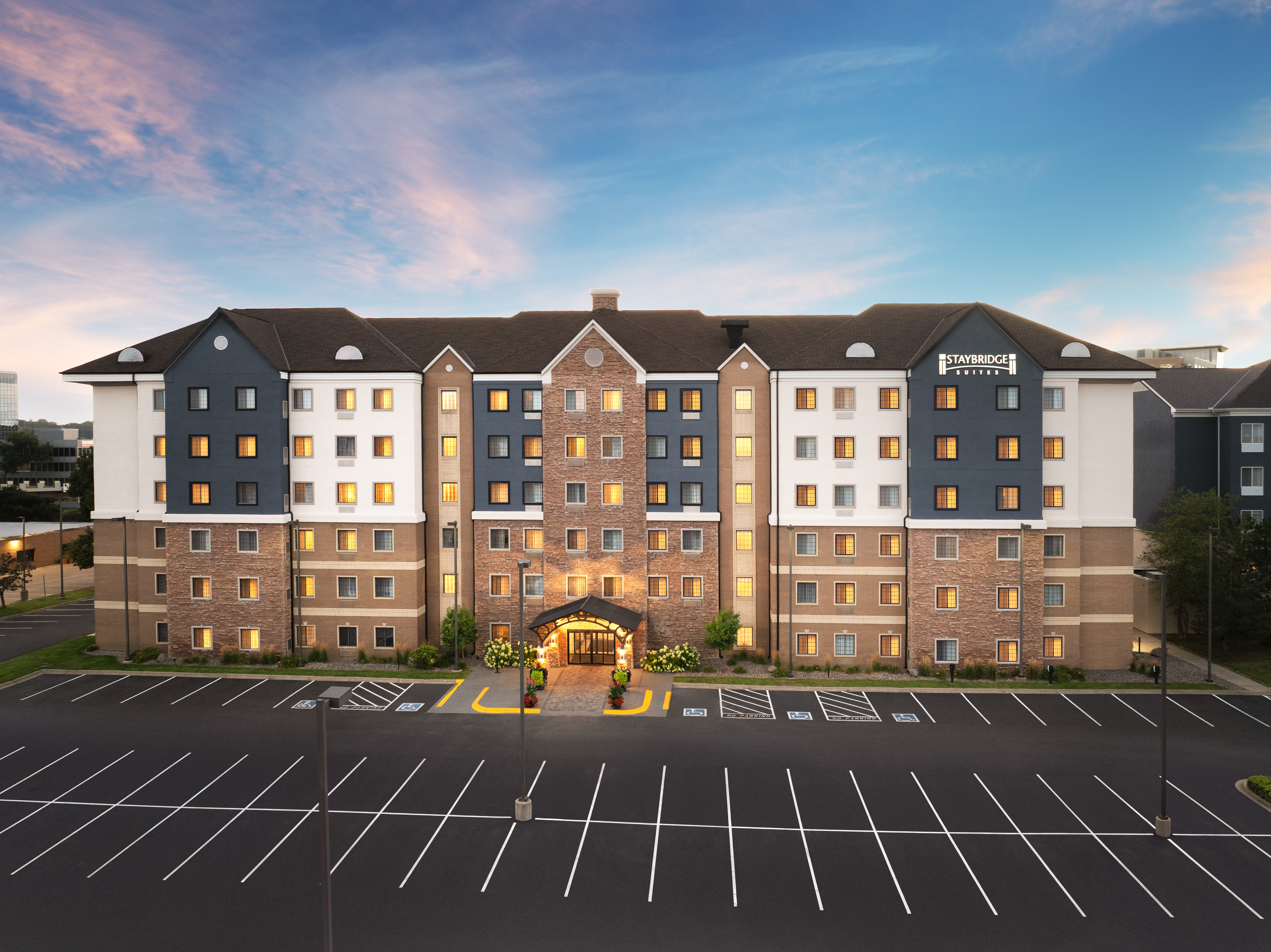 Staybridge Suites Minneapolis-Bloomington 9/79