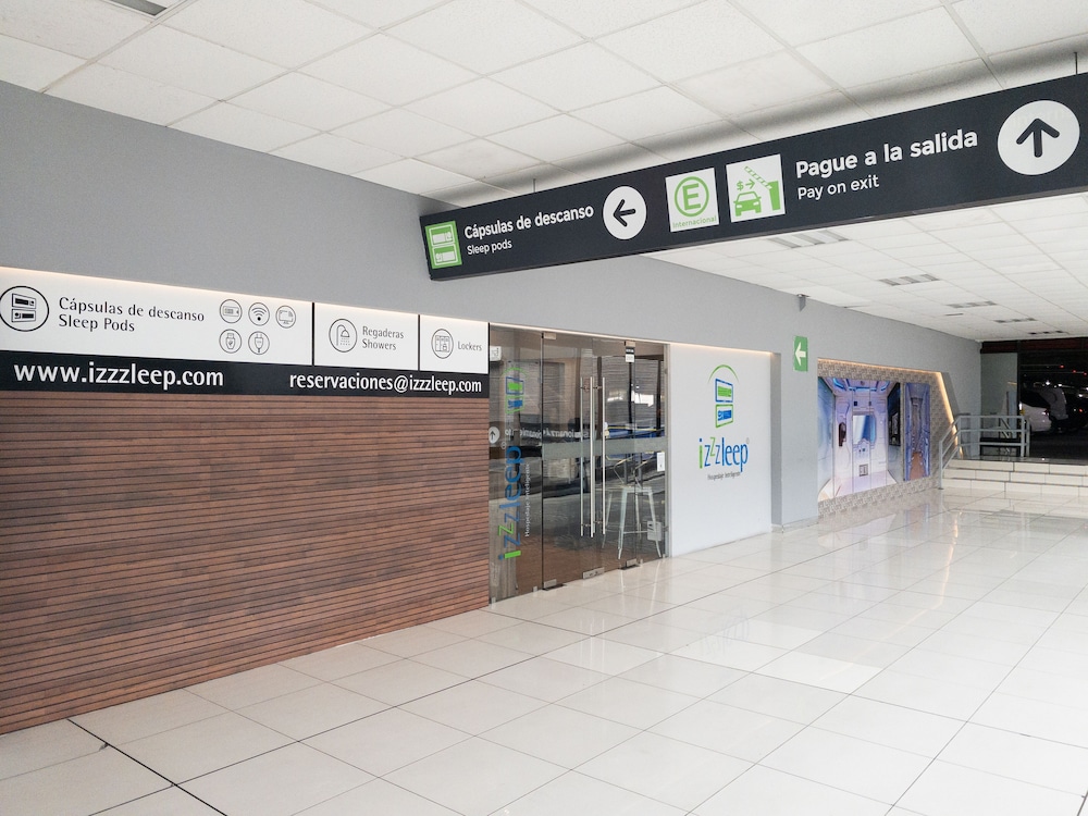 Izzzleep Aeropuerto Terminal 1 6/20