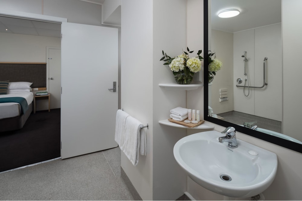 WQ Wellington Quarter 4/66