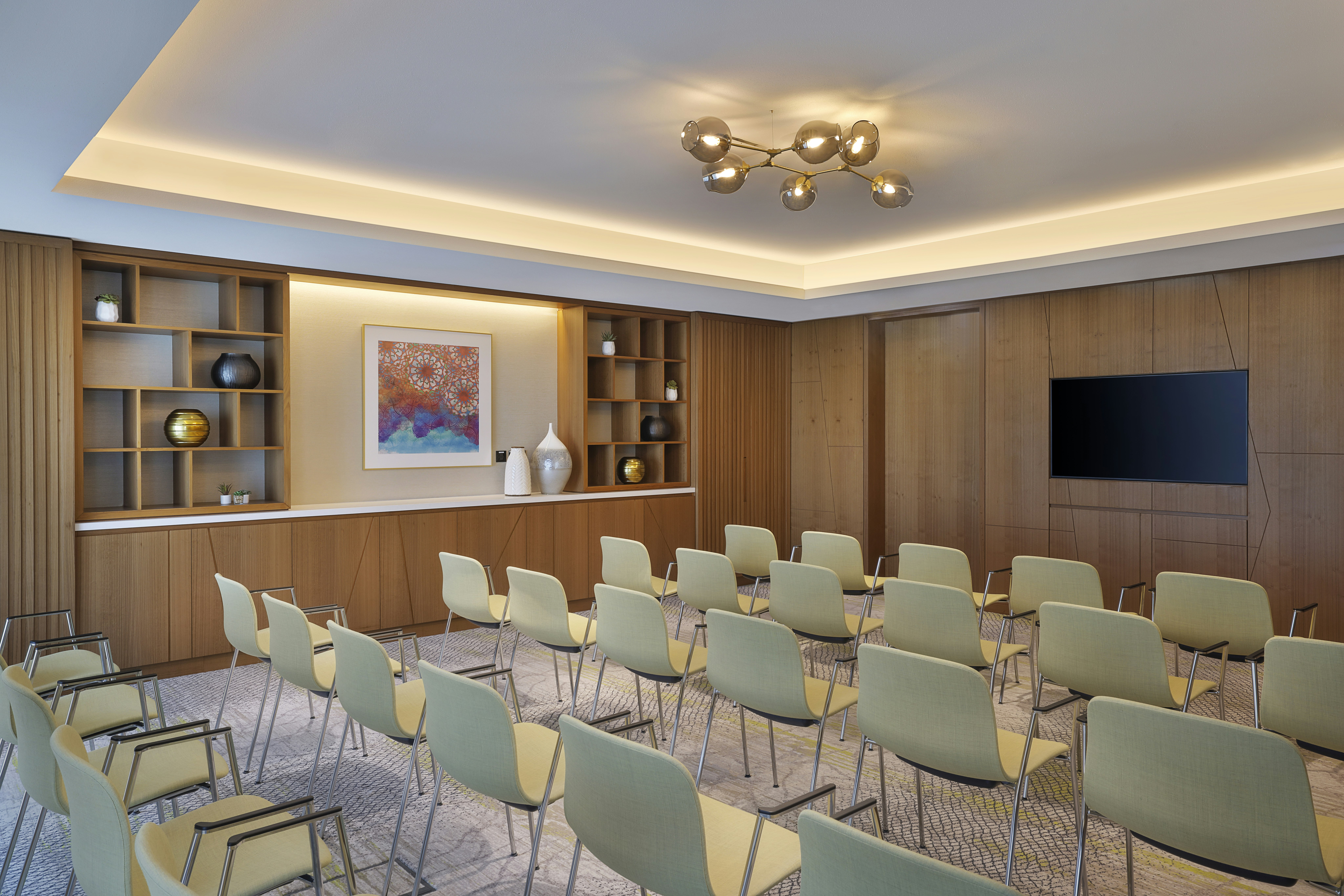 DoubleTree by Hilton Sharjah Waterfront Hotel and Residences 28/35