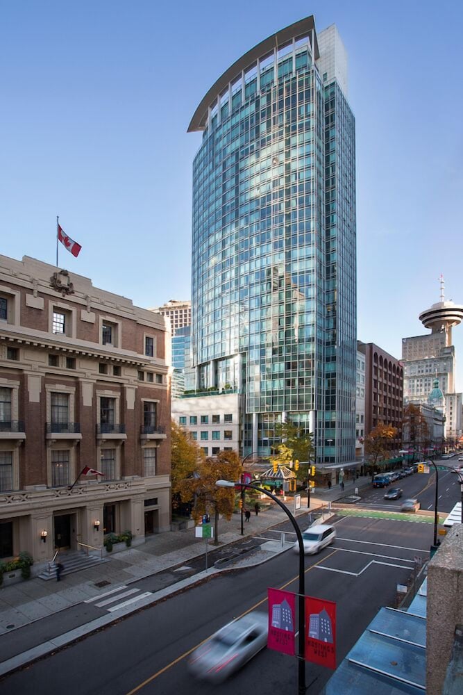Auberge Vancouver Hotel 26/28