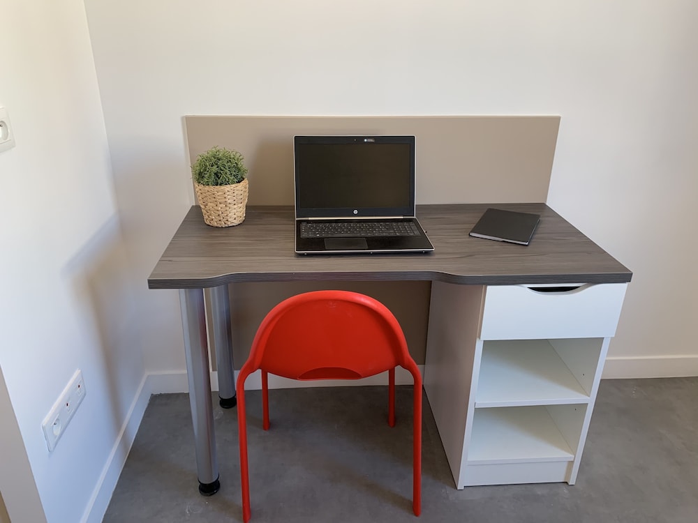 Moov Appart Hotel Clichy 32/42