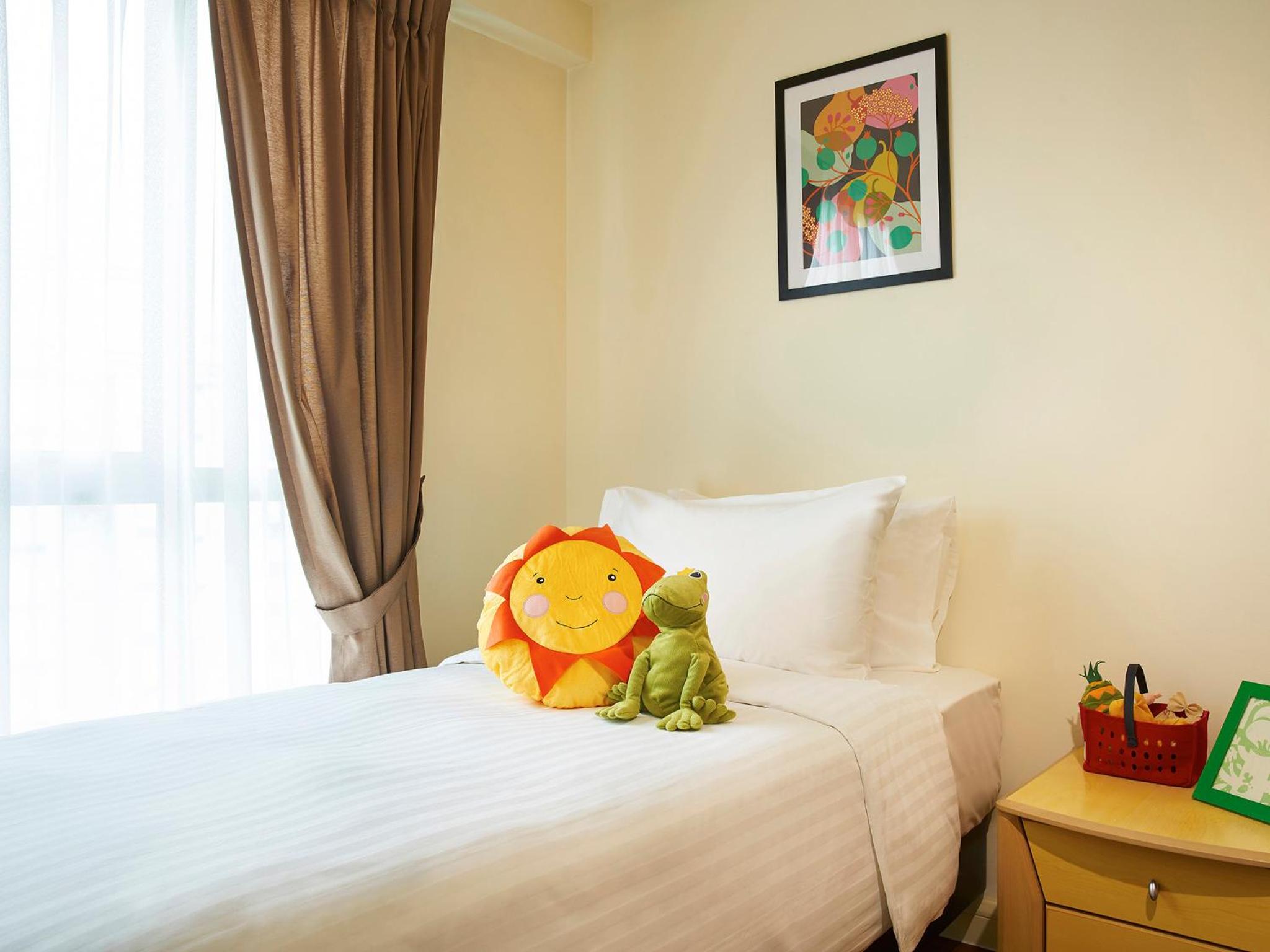 3 Bedrooms, Apartment, Single Bed, 2 Queen Beds