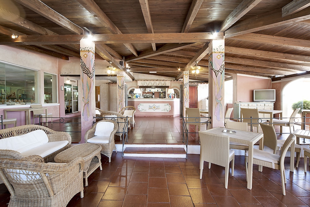 Colonna Beach Hotel 28/50