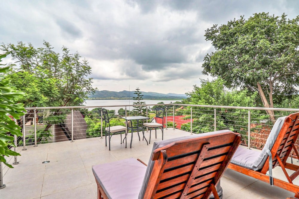 Galagos Lodge 35/50
