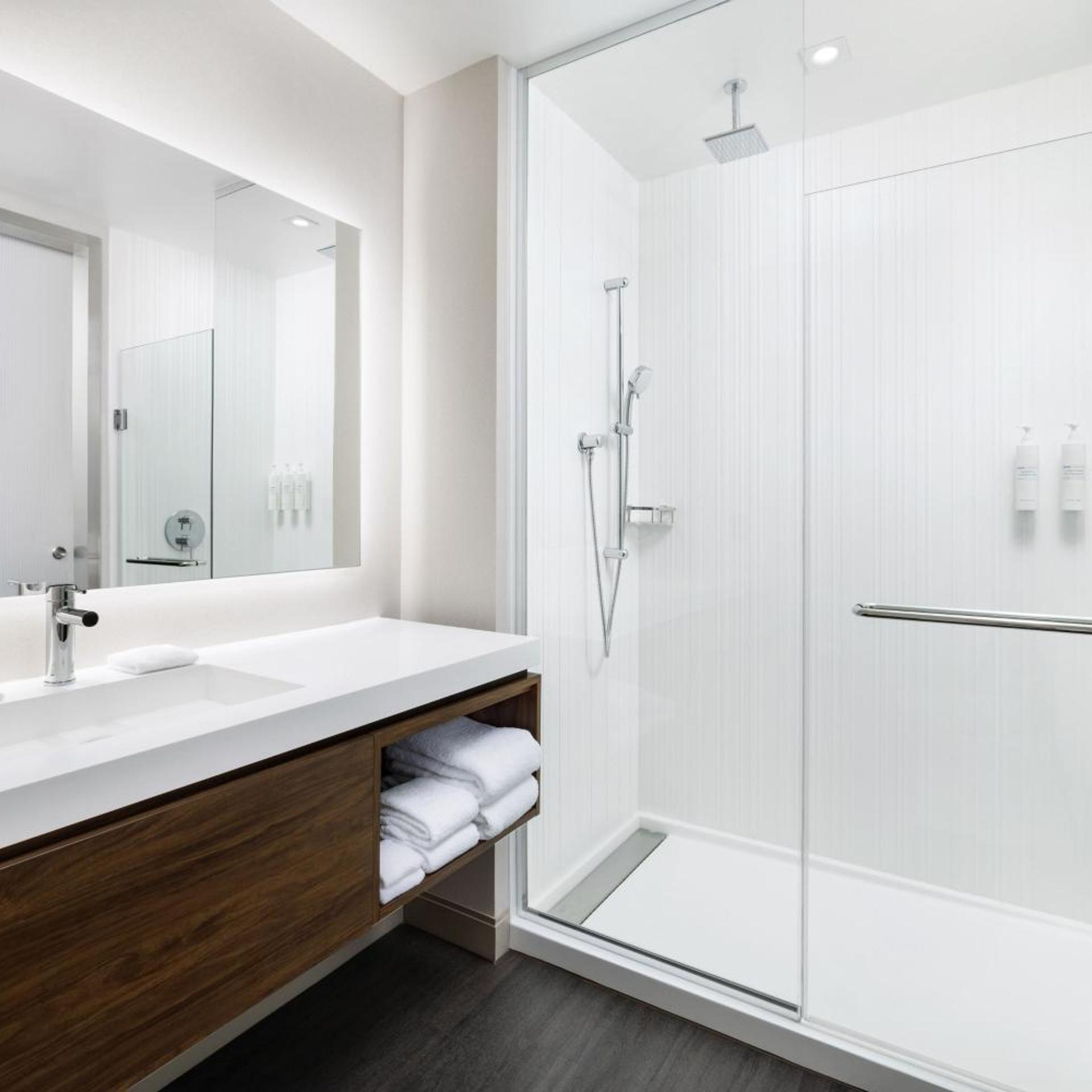 AC Hotel by Marriott Newtown Square 42/43