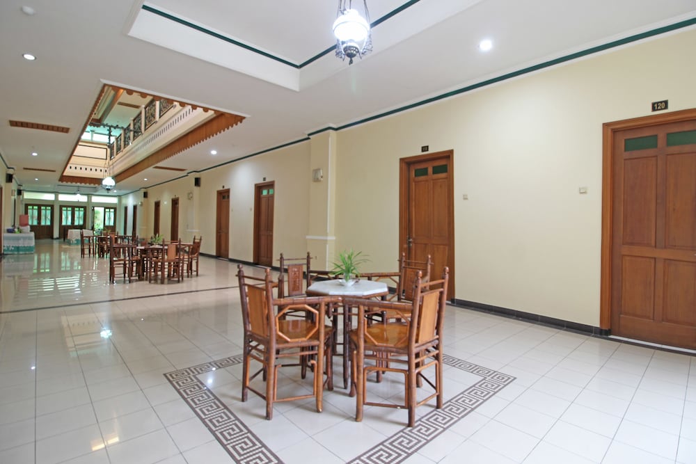 Reddoorz Near Xt Square Yogyakarta 30/36