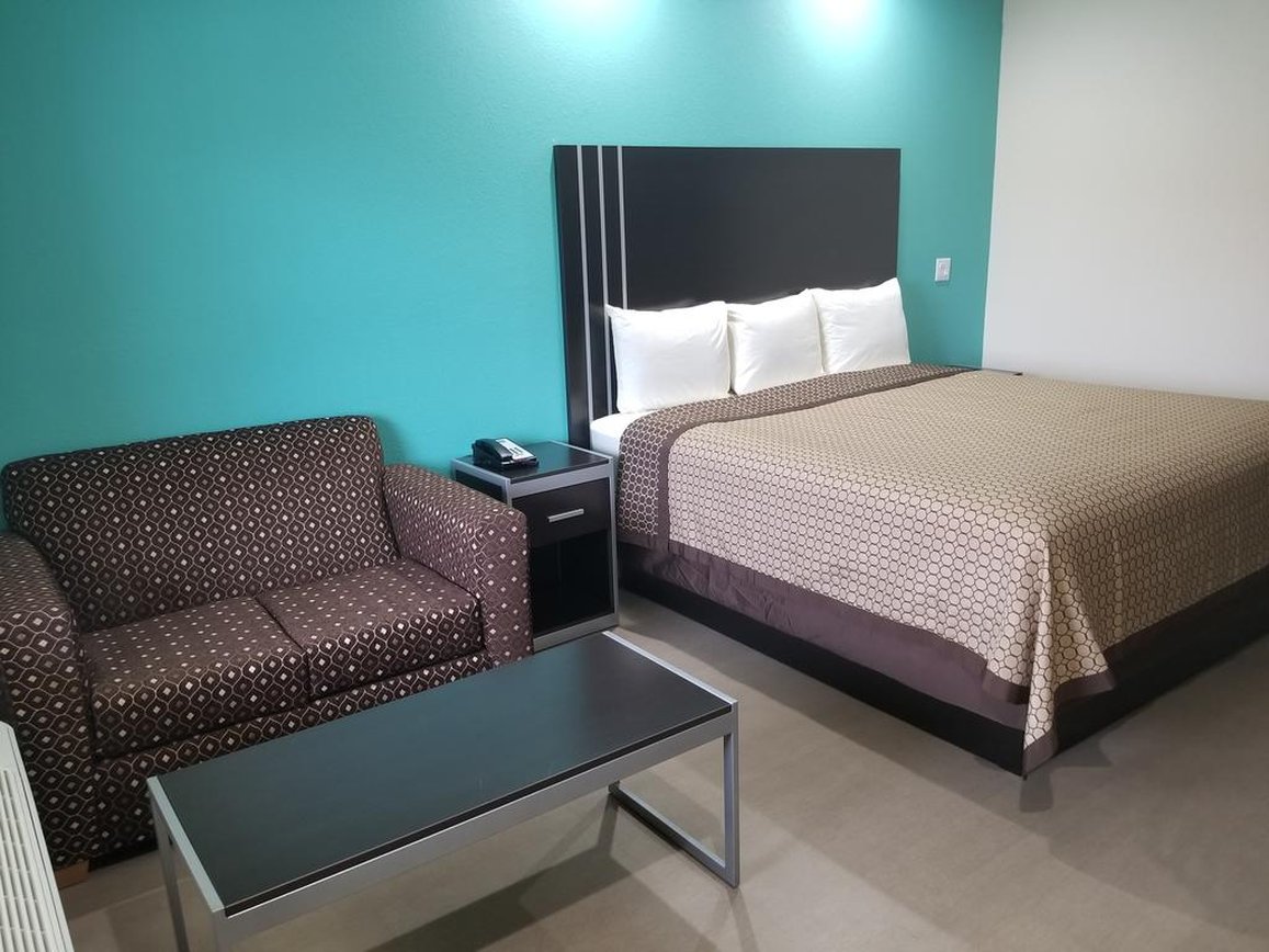 Scottish Inns and Suites Bay City TX 2/7