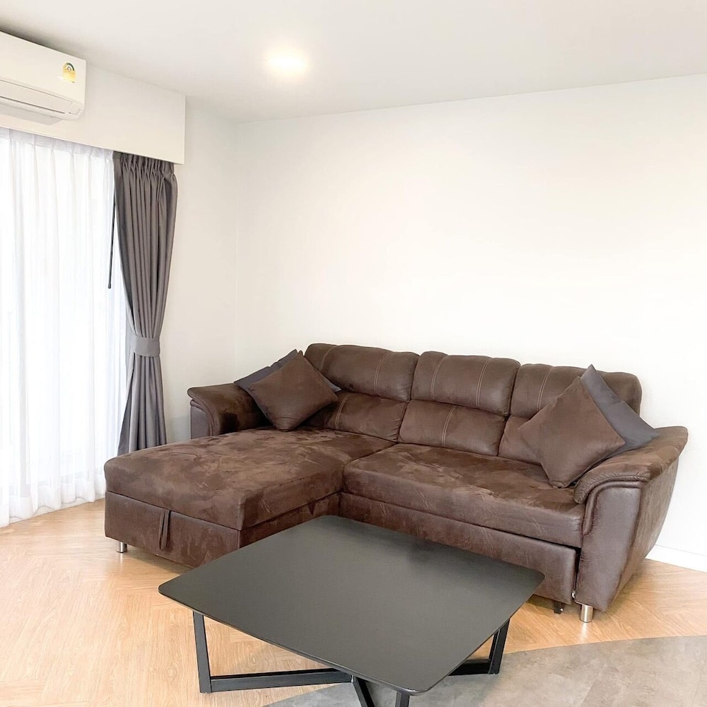 Rico Hotel Ratchadapisek 32 33/43