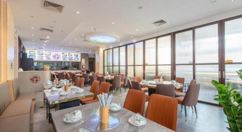 Chang An Hotel 35/51