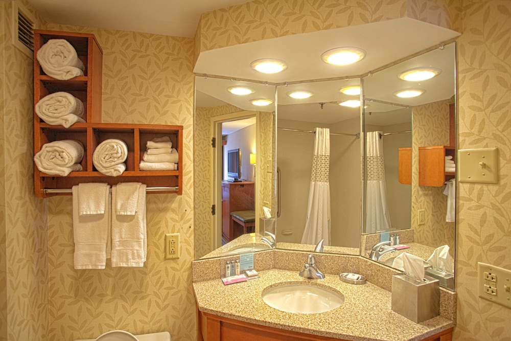 غرفة بسرير كوين، Hampton Inn Wheeling 7/7