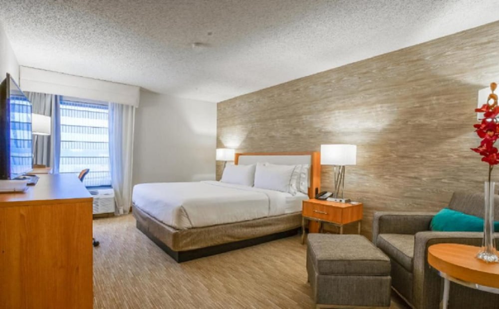 Sleep Inn & Suites Memphis 8/22