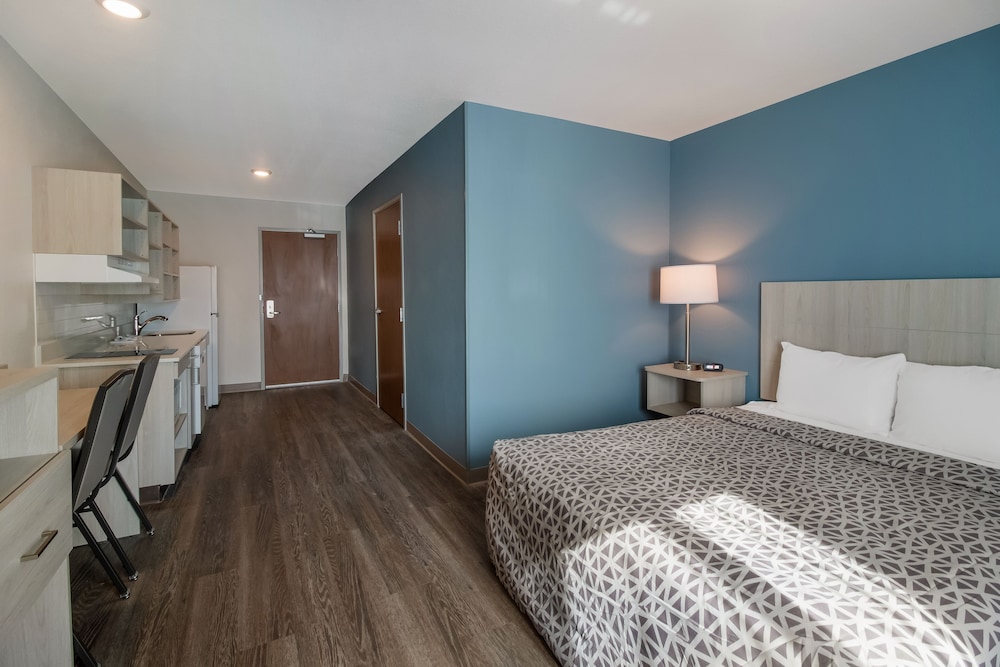 Woodspring Suites Detroit Sterling Heights 11/32