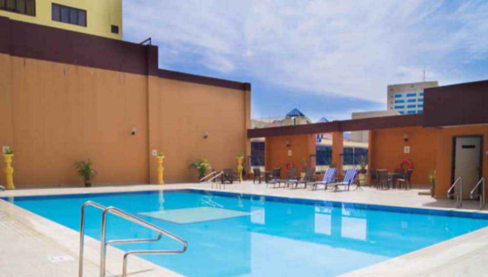 Hotel Grand Continental Kuantan 32/48