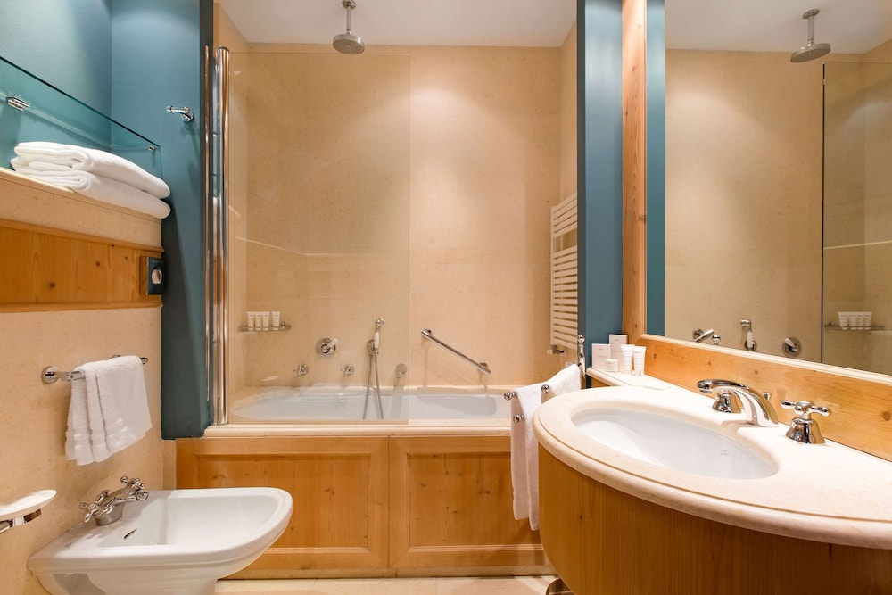 Radisson Residences Savoia Palace Cortina d’Ampezzo 62/65