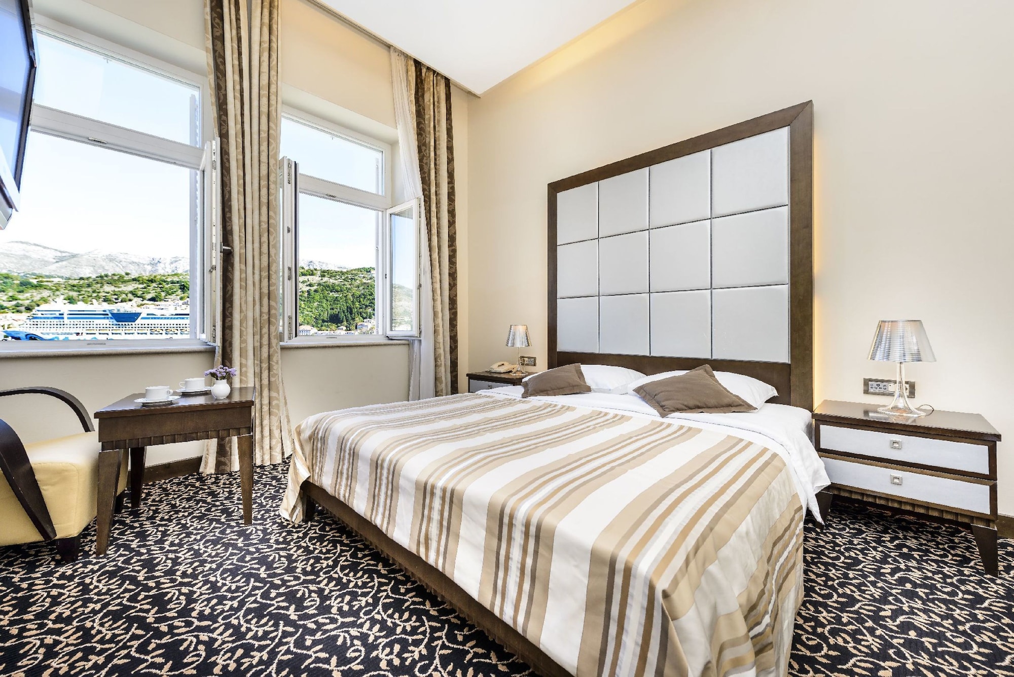 SUPERIOR, DOUBLE BED, MARINA VIEW