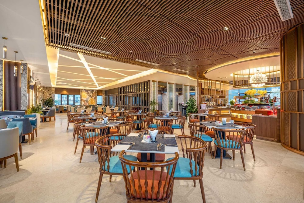 Peninsula Hotel Danang 32/48