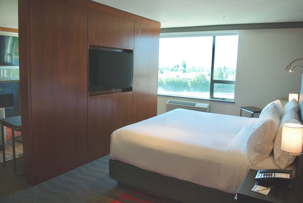 Holiday Inn Vancouver Airport Richmond 24/74