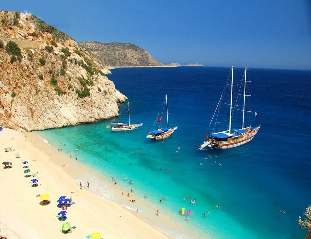 Kalkan Saray Suites Hotel 58/74