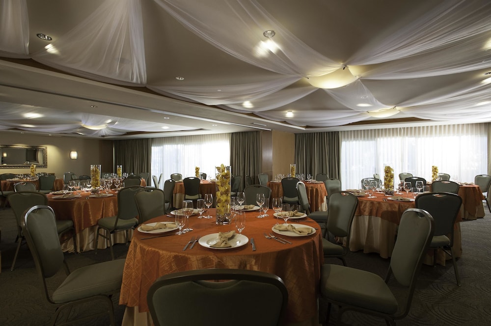 Edgewater Beach Hotel 45/64