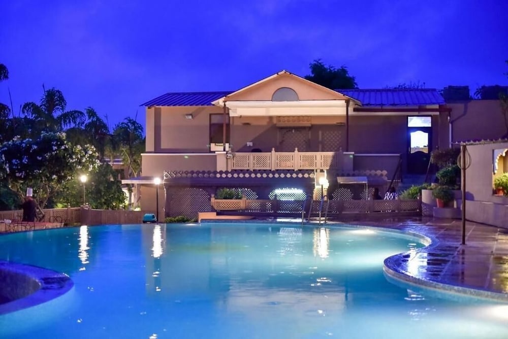 Araliayas Resort 4/50