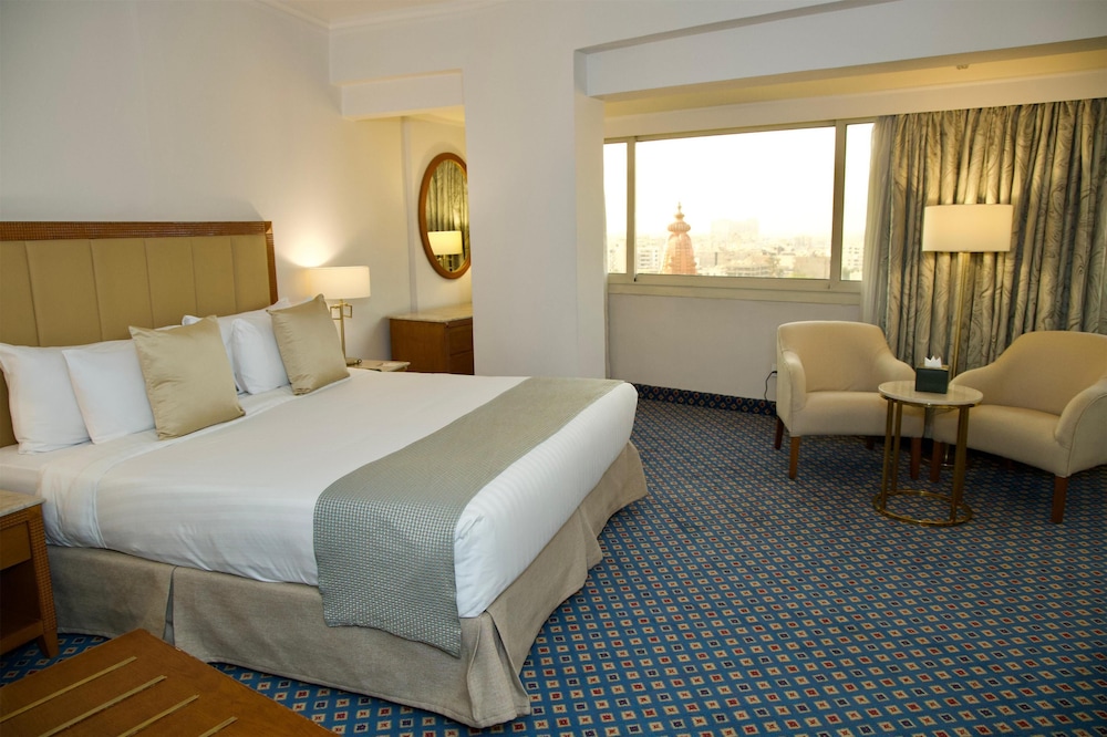 EXECUTIVE SUITE (BARON PALACE VIEW)