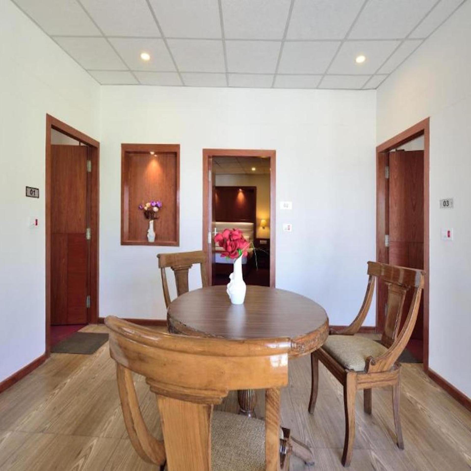 GALLEU HILL RESORTS 10/54