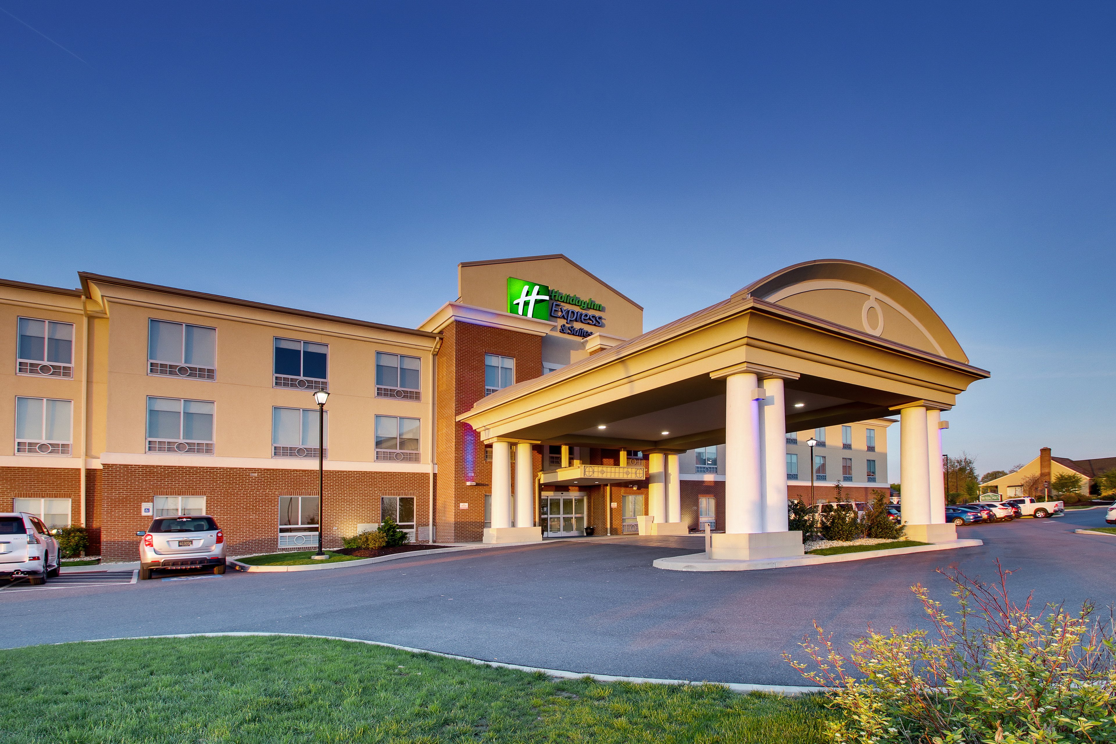 Holiday Inn Express Suites Lancaster East Strasburg 51/52