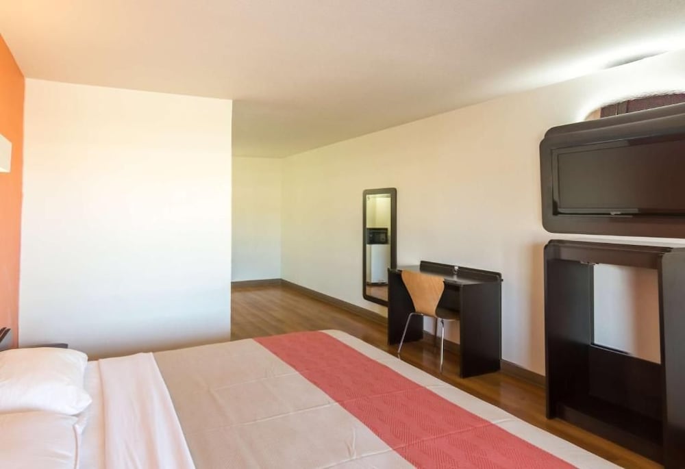 Motel6 Wichita Falls, TX - North 32/63