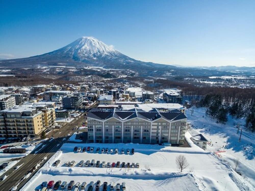 The Maples Niseko 44/50