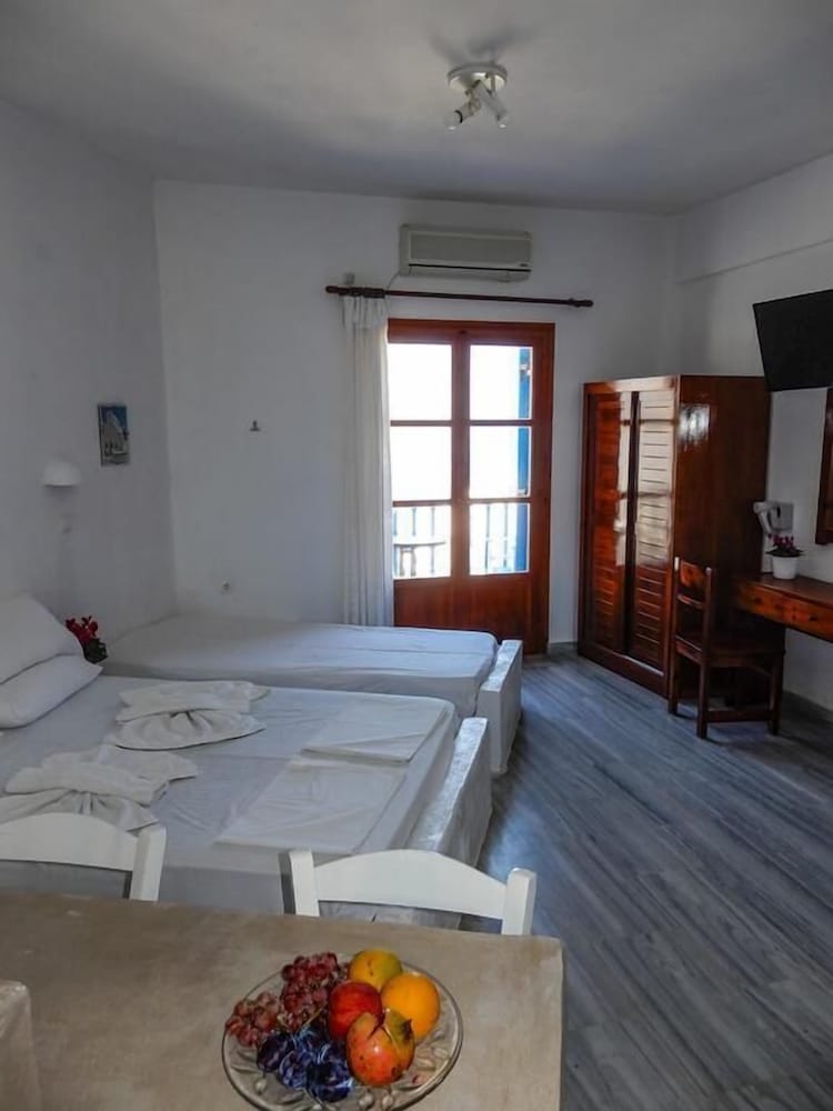 Ioanna Rooms 13/50