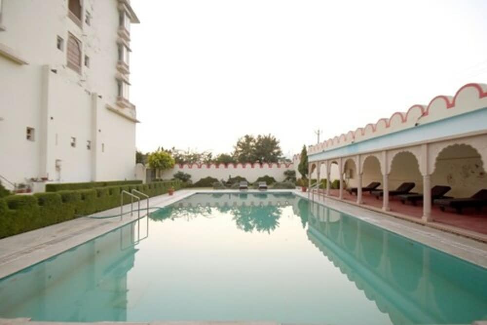 Hotel Satyam Palace 11/56