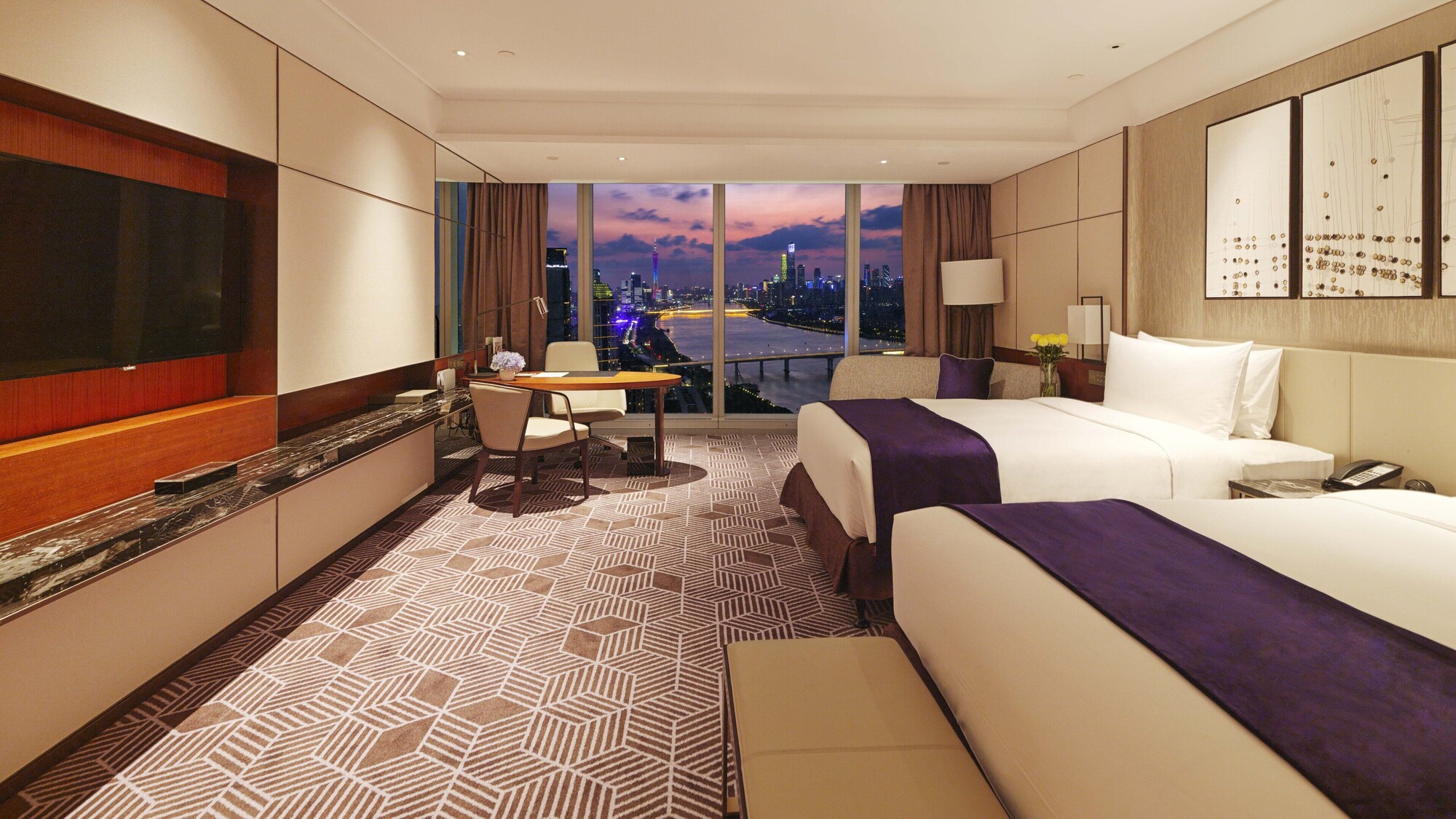Pearl, Classic, Twin Beds, River View