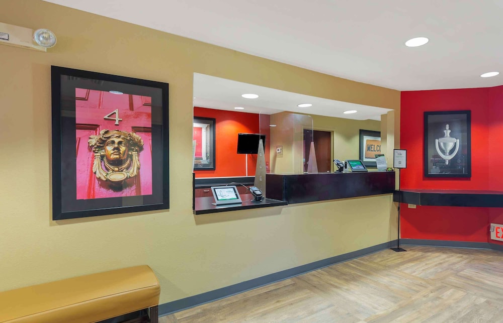 Lobby at Studio 6 Chantilly, VA – Washington Dulles Airport, CHANTILLY - VA