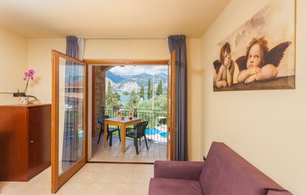 Villa Isabella Hotel & Residence 28/50