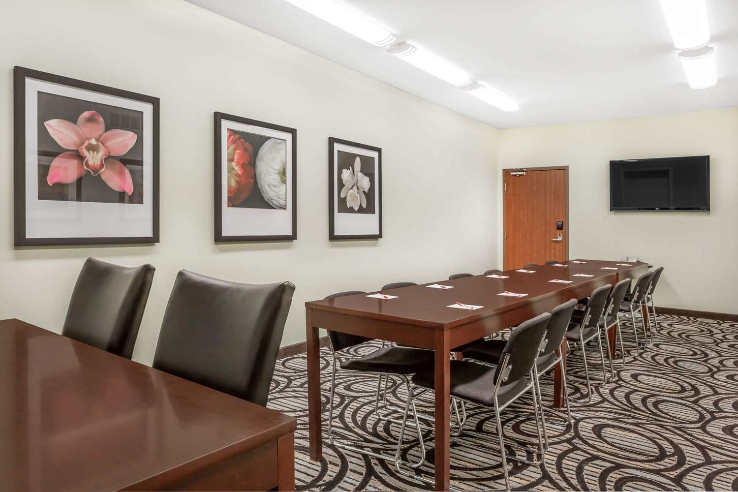 Ramada by Wyndham Carlyle 24/29