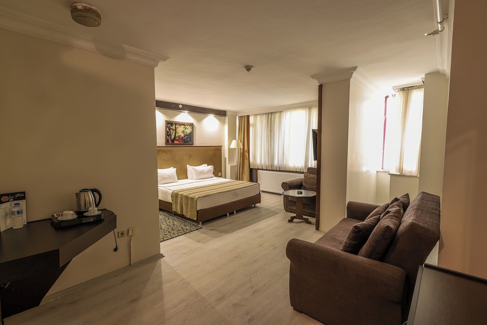 Hotel Tilmen 32/49