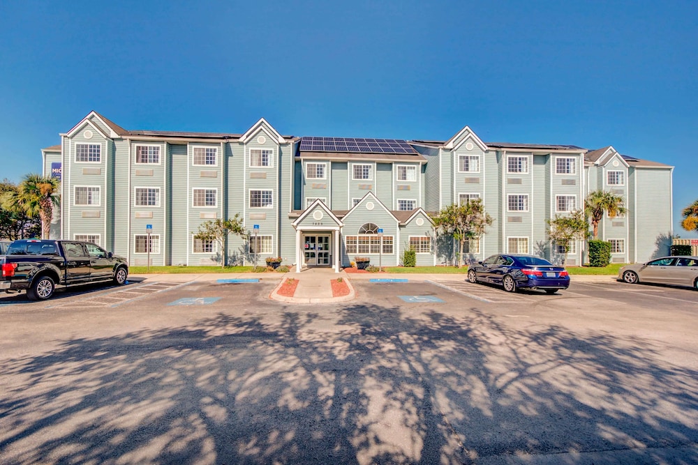 Microtel Inn Suites By Wyndham Zephyrhills 3/48