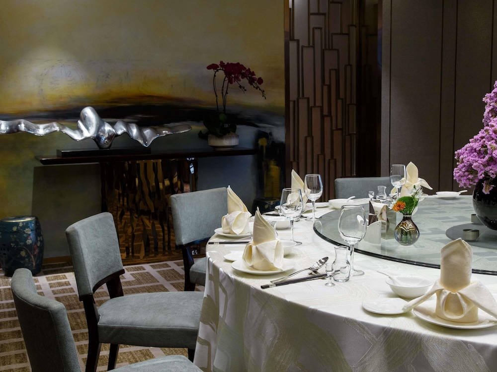 SOFITEL GUIYANG HUNTER 41/54
