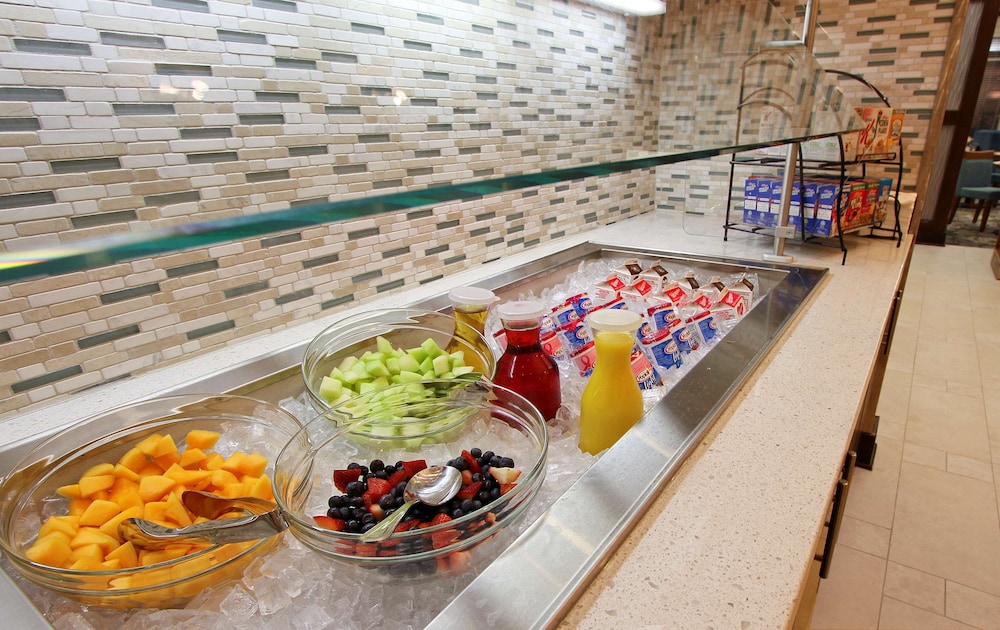 Hilton Garden Inn Covington Mandeville 42/45