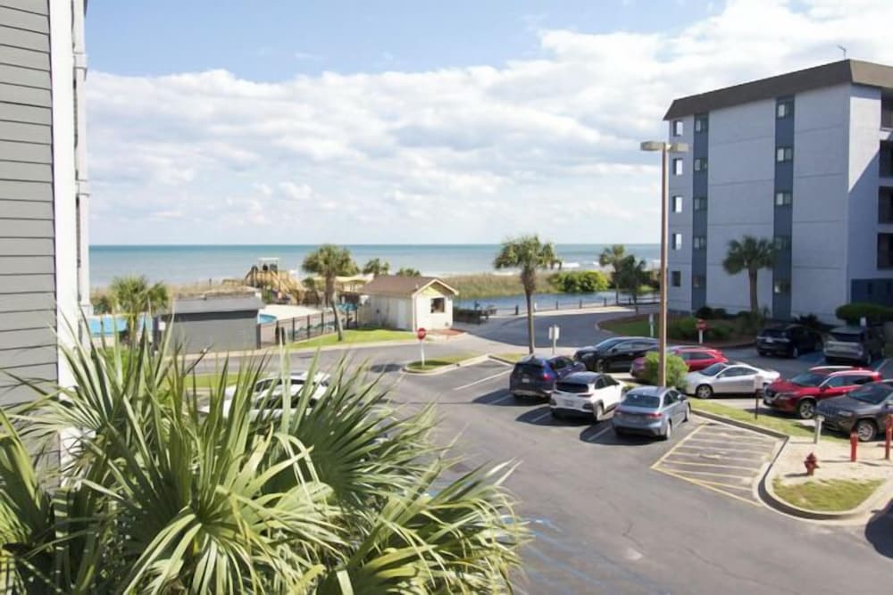 Myrtle Beach Resort by Beach Vacations 79/79