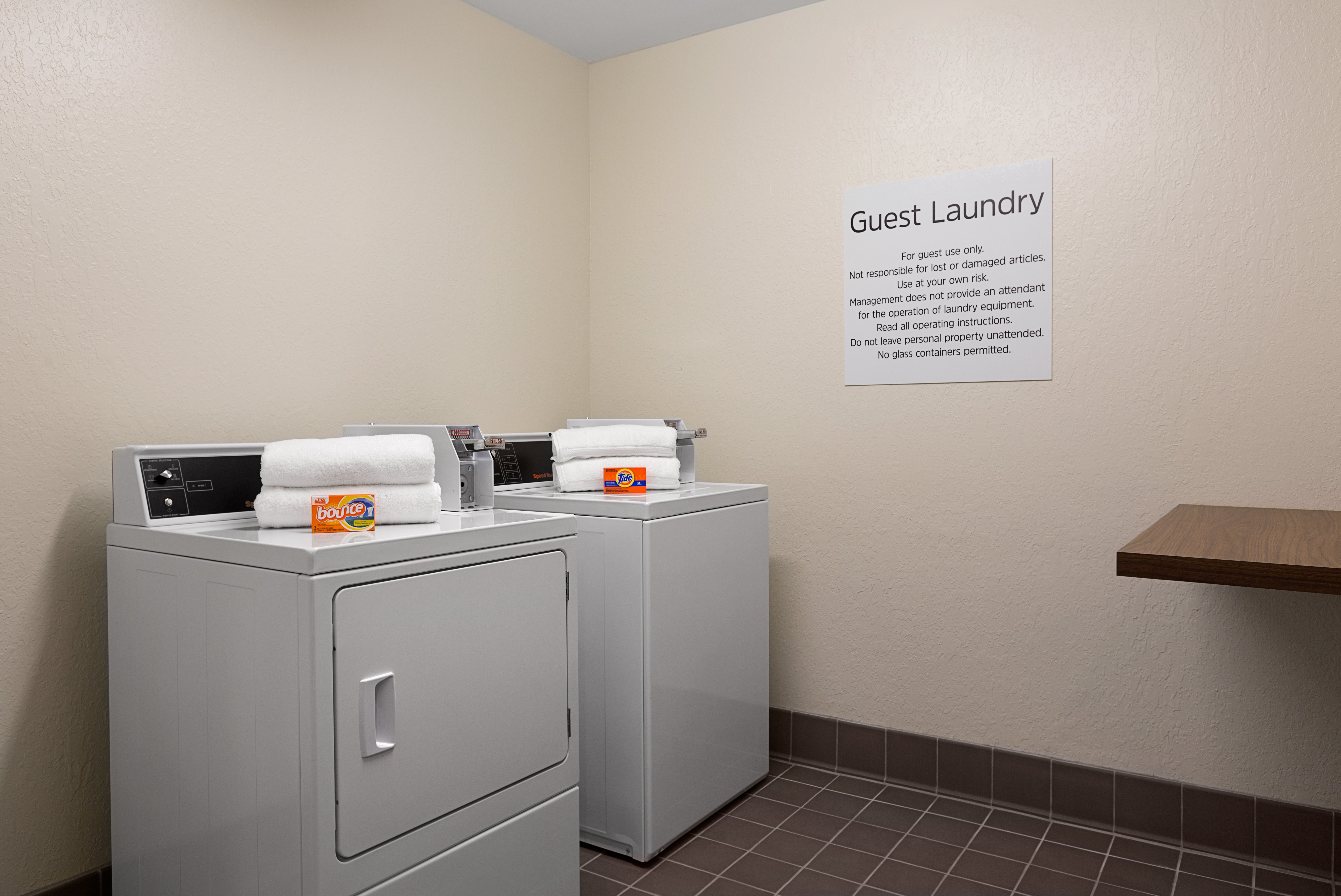 Holiday Inn Express Lake Park 11/41