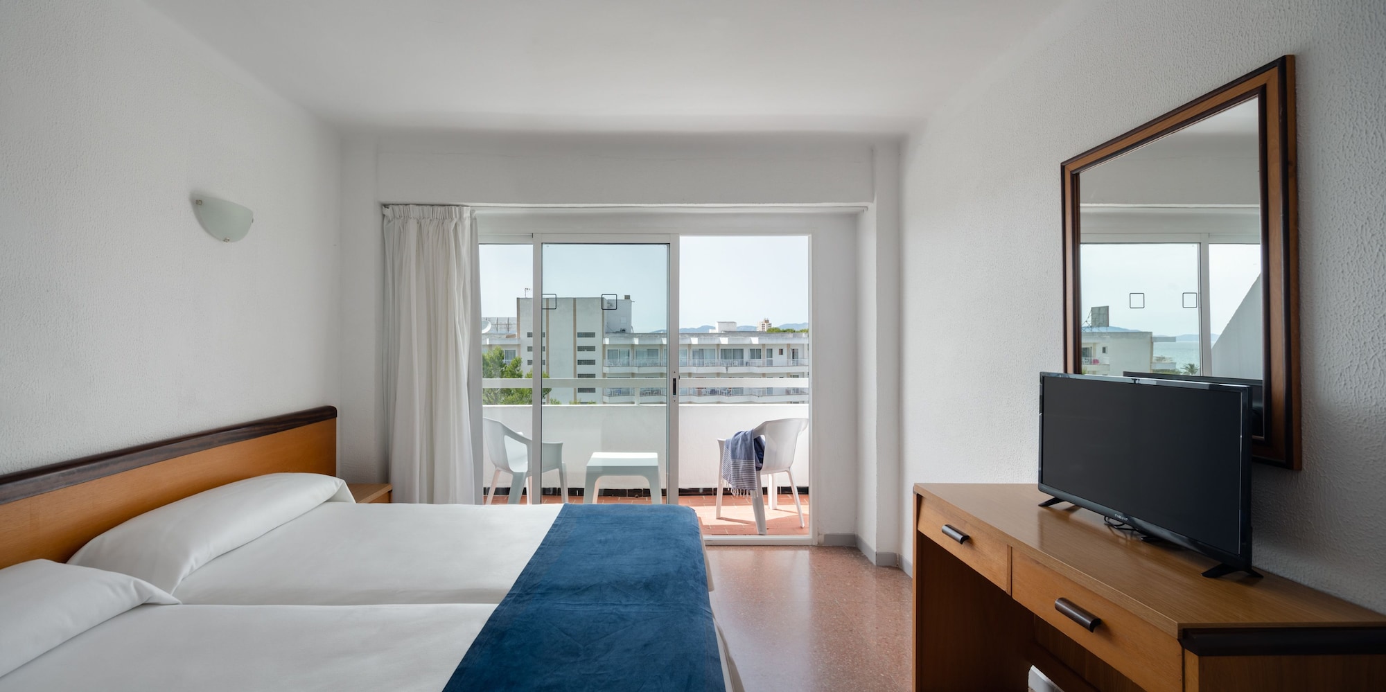 BASIC, SINGLE, BALCONY