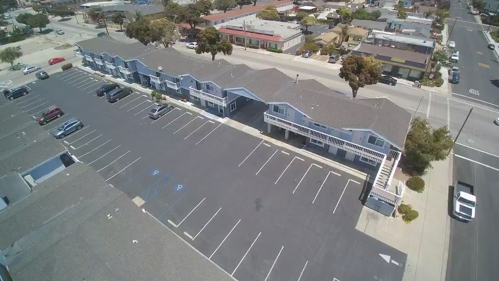 Harbor House Inn 6/50
