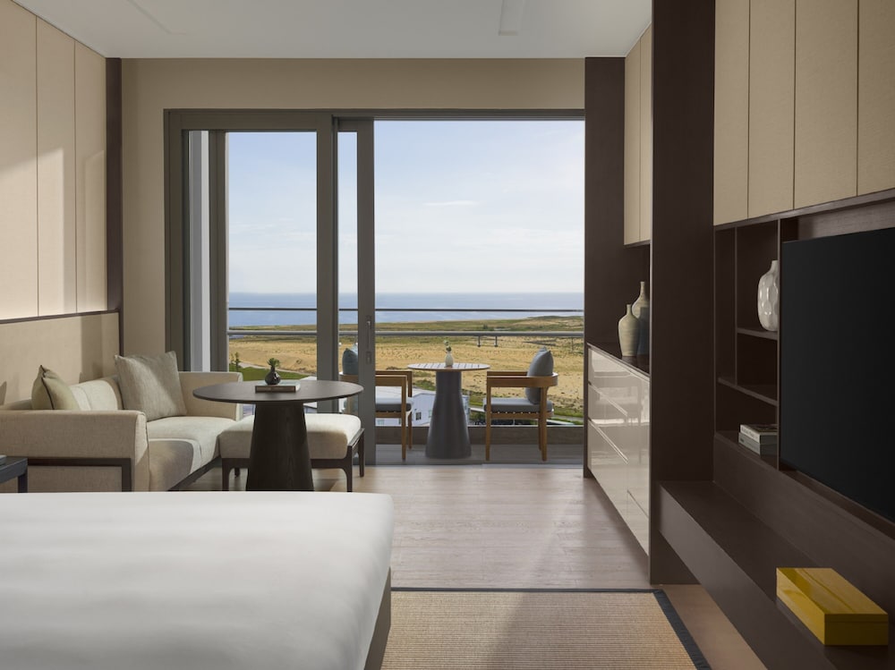 Deluxe Ocean View King