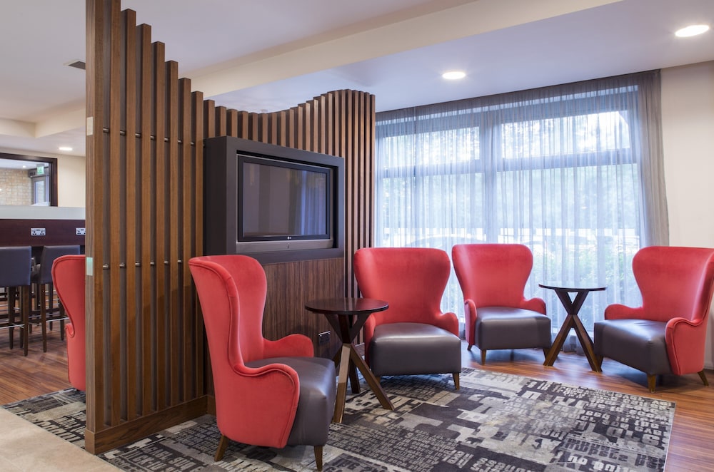 HOLIDAY INN EXPRESS LEICESTER CITY 28/58