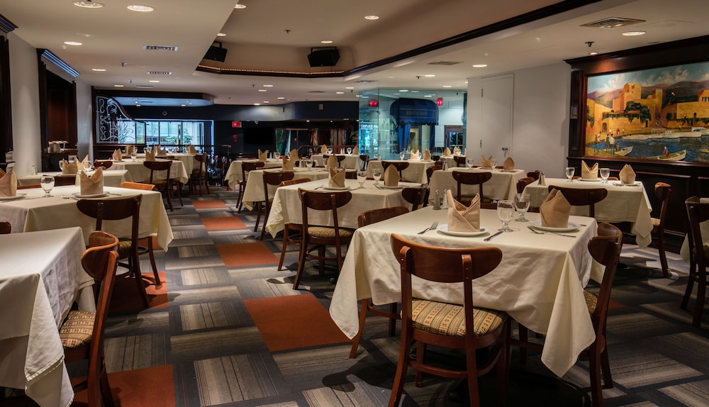 Best Western Ville Marie Montreal Hotel and Suites 35/45